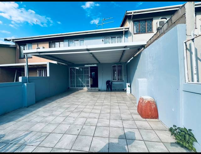 3 BEDROOM SEMI DETACHED FOR SALE IN NEWLANDS WEST